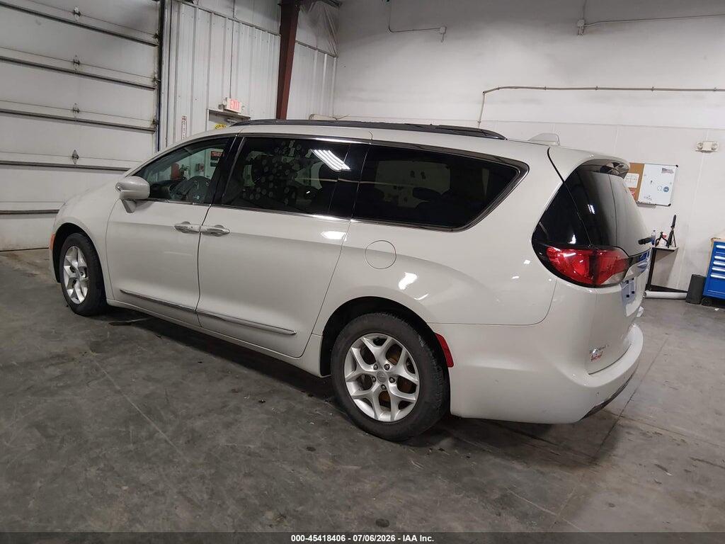 2C4RC1EG3HR585569 2017 CHRYSLER PACIFICA photo no. 3