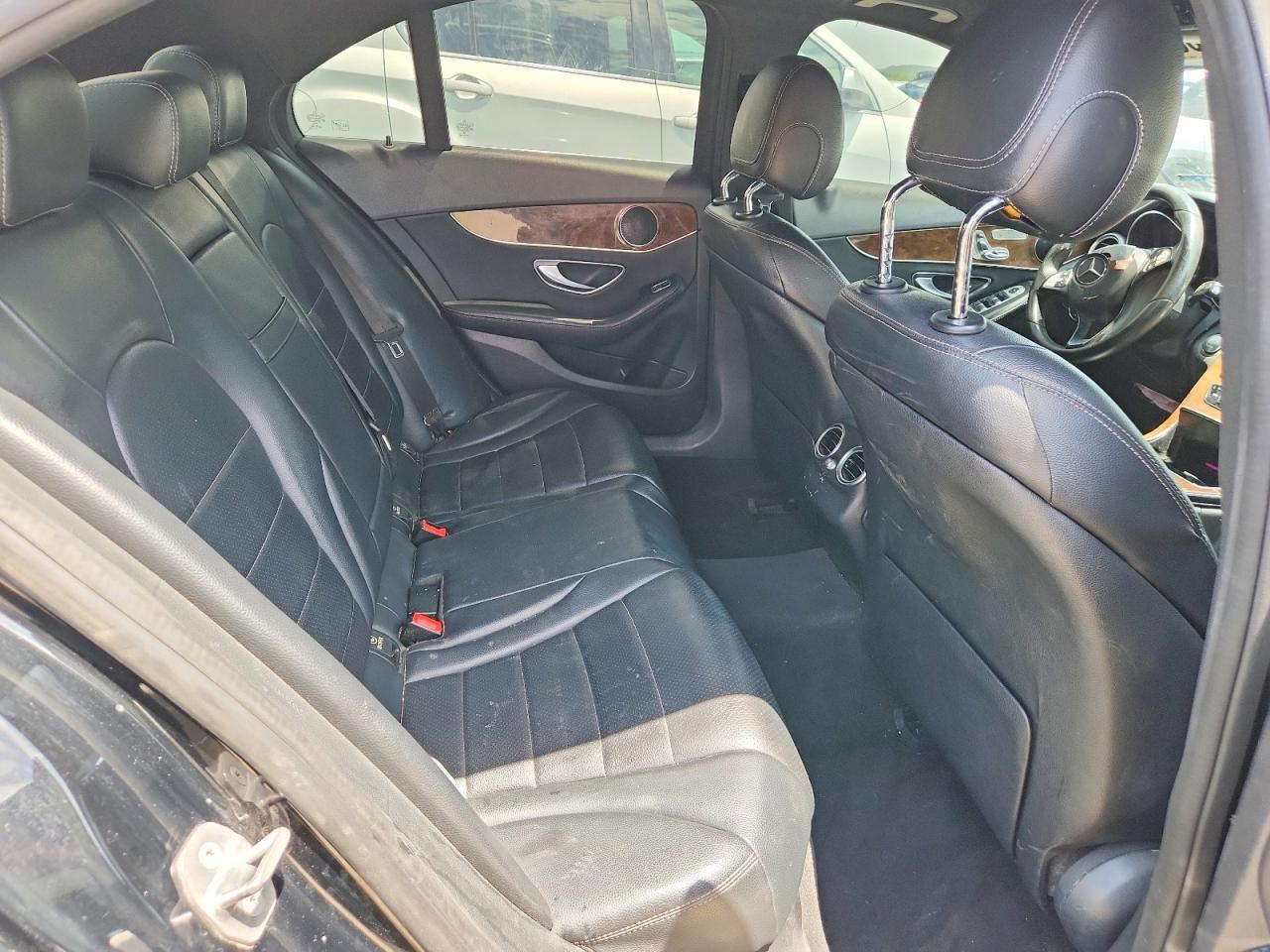 2018 MERCEDES-BENZ C 300 — Фото 10 из 12