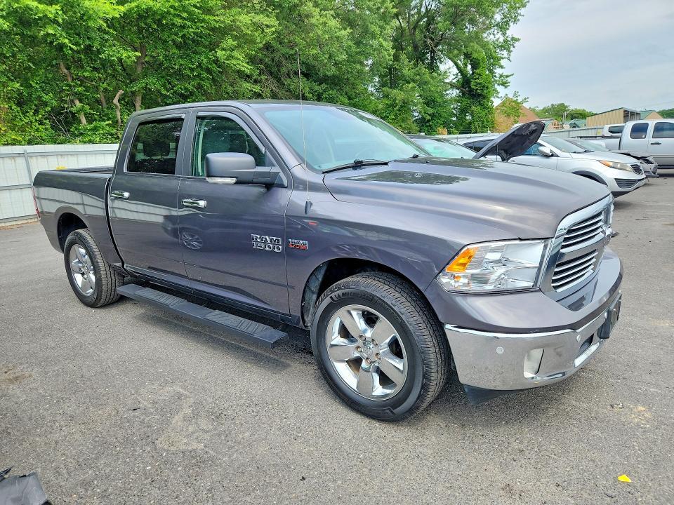 1C6RR7LT0JS284755 2018 RAM 1500 photo no. 4