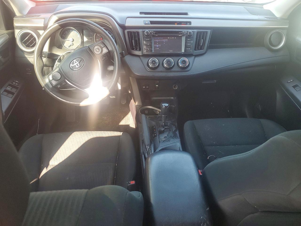 2T3ZFREV2JW495121 2018 TOYOTA RAV4 photo no. 8