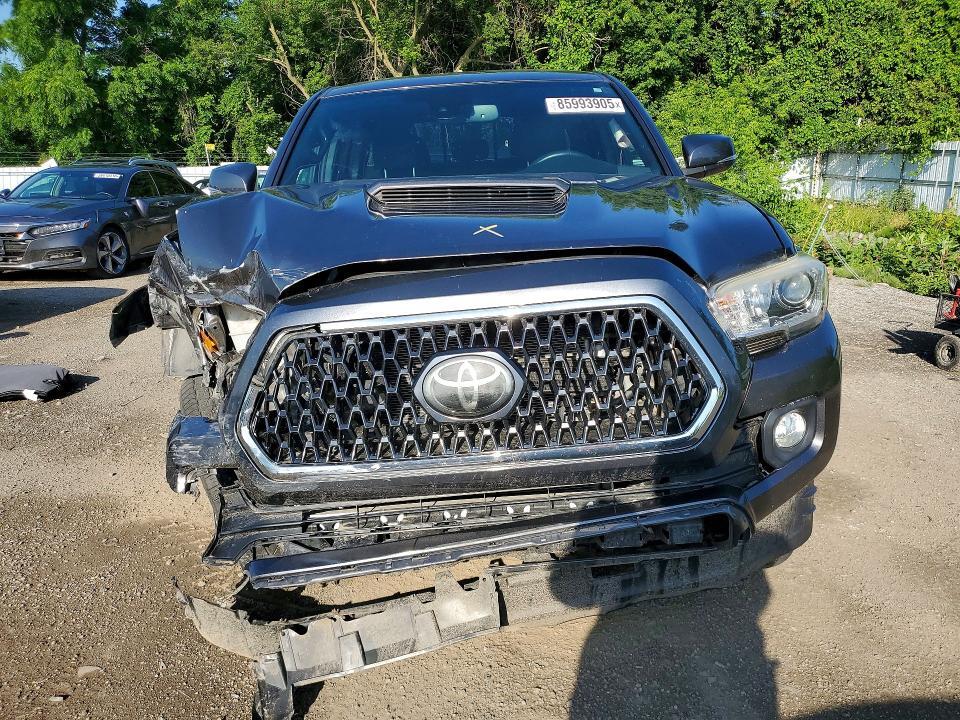 2018 TOYOTA TACOMA SR5 V6 — Фото 5 из 12