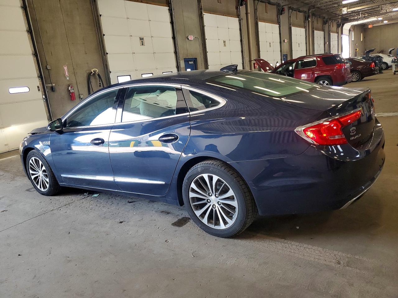 1G4ZS5SS0HU195336 2017 BUICK LACROSSE photo no. 2