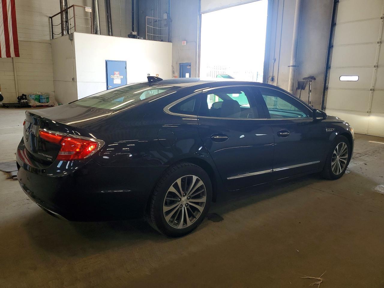 1G4ZS5SS0HU195336 2017 BUICK LACROSSE photo no. 3