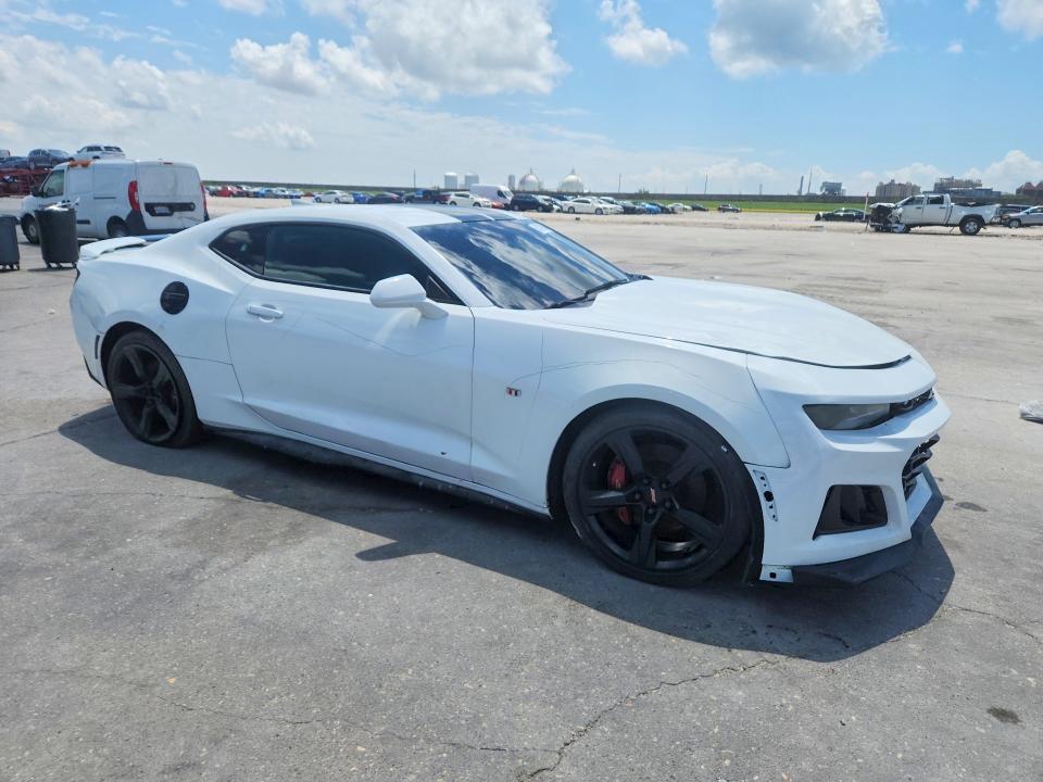 2017 CHEVROLET CAMARO SS — Фото 4 из 12