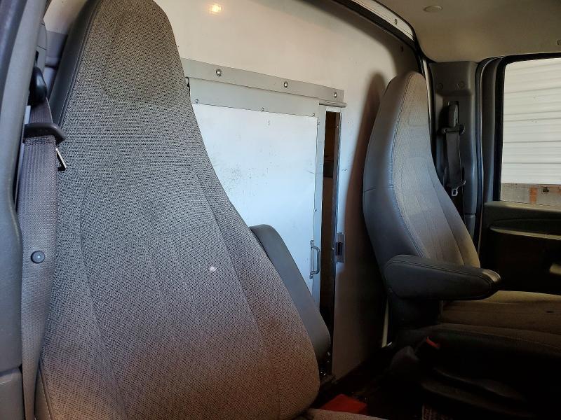 1GB0GRFG6H1350067 2017 CHEVROLET EXPRESS G3500 photo no. 11