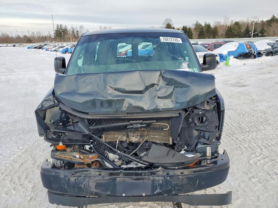 1GCZGHFG6H1130070 2017 CHEVROLET EXPRESS G3500 photo no. 5