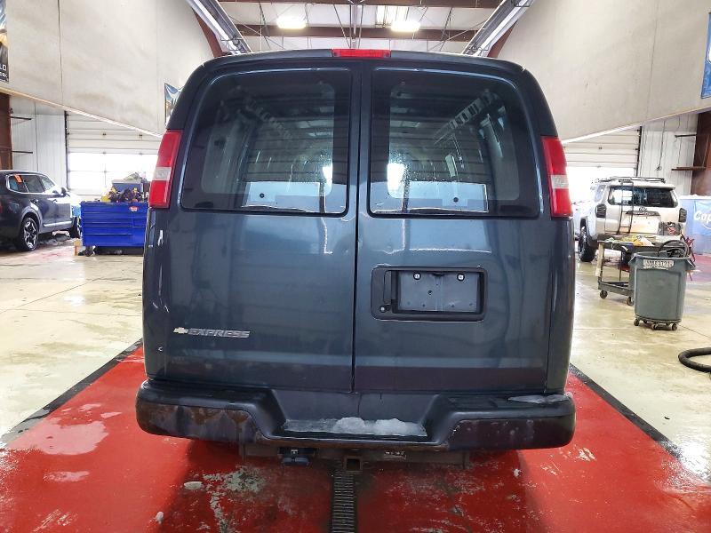 1GCZGHFG6H1130070 2017 CHEVROLET EXPRESS G3500 photo no. 6