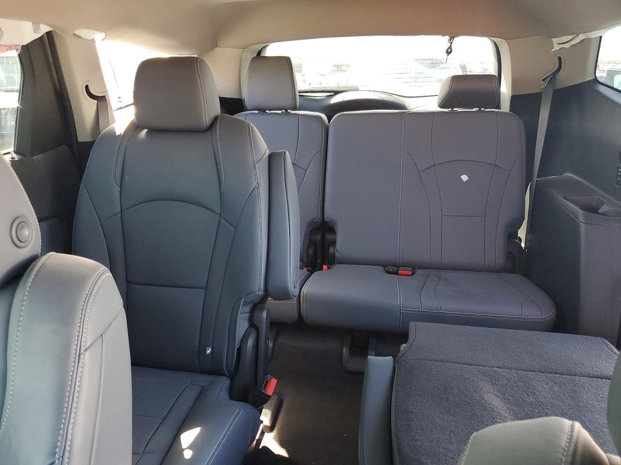 2020 BUICK ENCLAVE ESSENCE — Фото 10 из 13