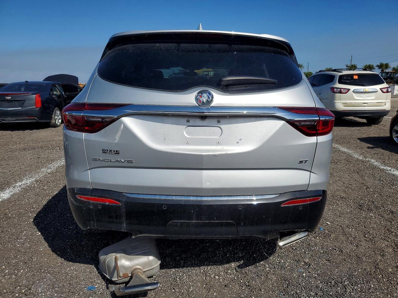 2020 BUICK ENCLAVE ESSENCE — Фото 6 из 13