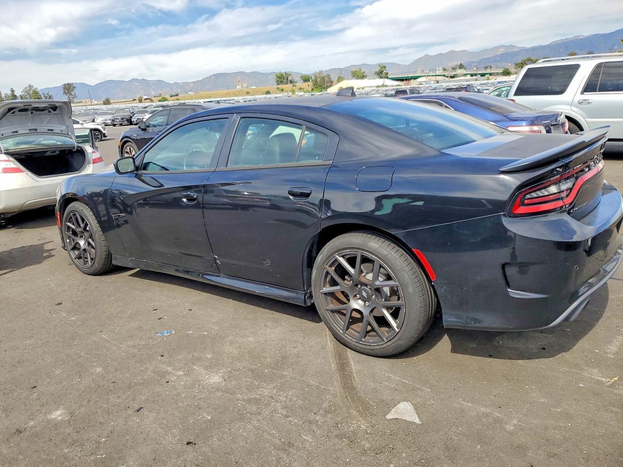 2017 DODGE CHARGER R — Фото 2 из 12