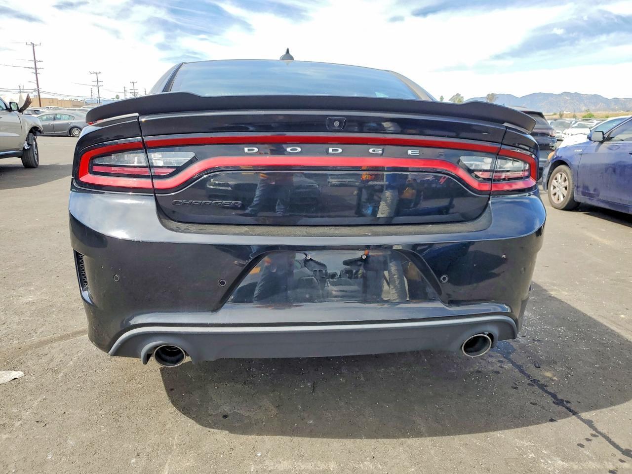 2017 DODGE CHARGER R — Фото 6 из 12