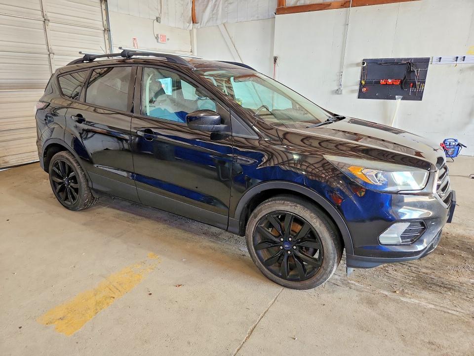 2017 FORD ESCAPE SE — Фото 4 из 13
