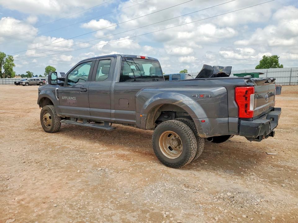 2017 FORD F350 SUPER DUTY — Фото 2 из 12