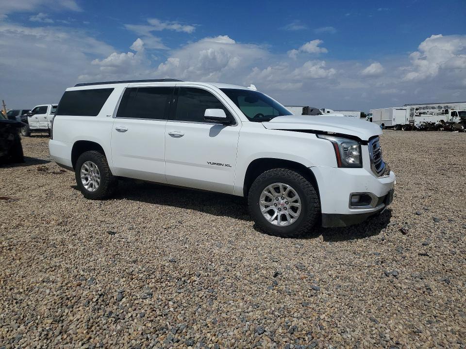 2017 GMC YUKON XL K1500 SLT — Фото 4 из 13