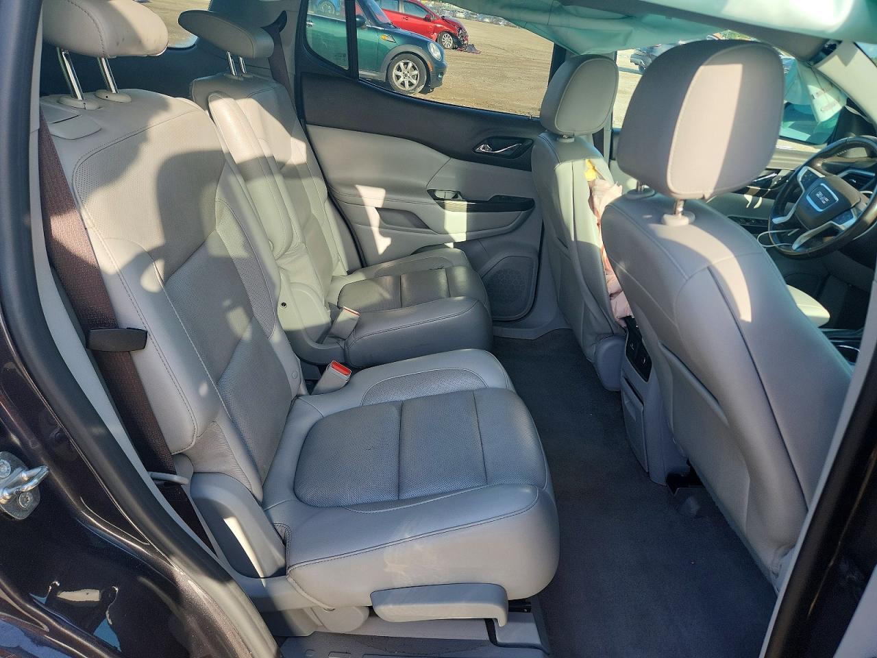2017 GMC ACADIA SLT-1 — Фото 11 из 13