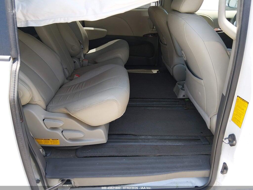 5TDYK3DC7DS358492 2013 TOYOTA SIENNA photo no. 8