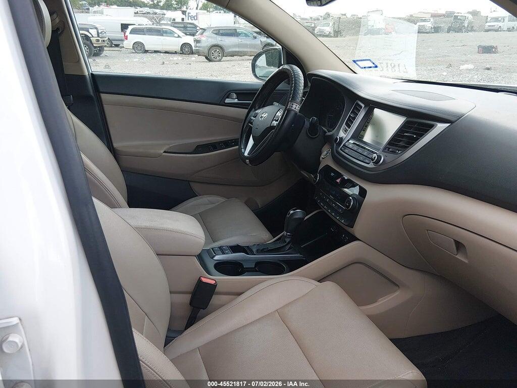 KM8J33A28HU423776 2017 HYUNDAI TUCSON photo no. 5