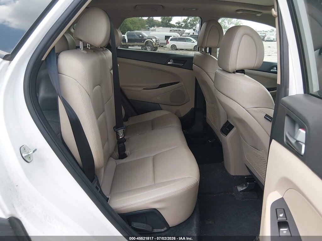 KM8J33A28HU423776 2017 HYUNDAI TUCSON photo no. 8