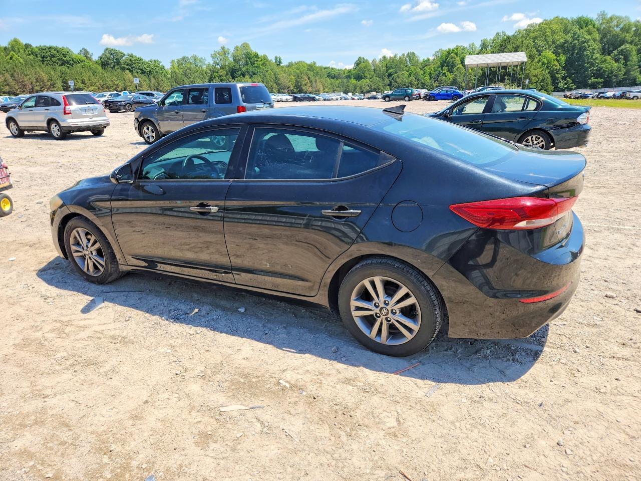 2017 HYUNDAI ELANTRA SE — Фото 2 из 12