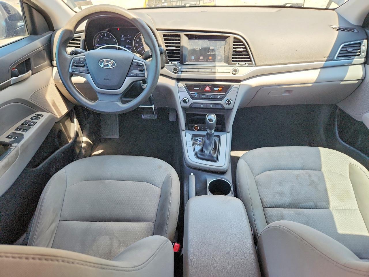 2017 HYUNDAI ELANTRA SE — Фото 8 из 12