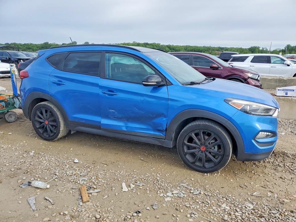 2017 HYUNDAI TUCSON NIGHT — Фото 4 из 13