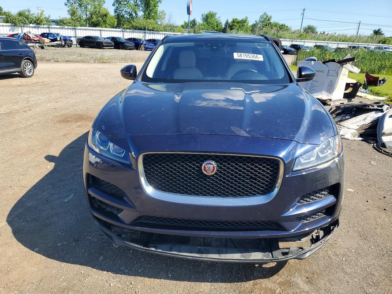 2017 JAGUAR F-PACE PREMIUM — Фото 5 из 13
