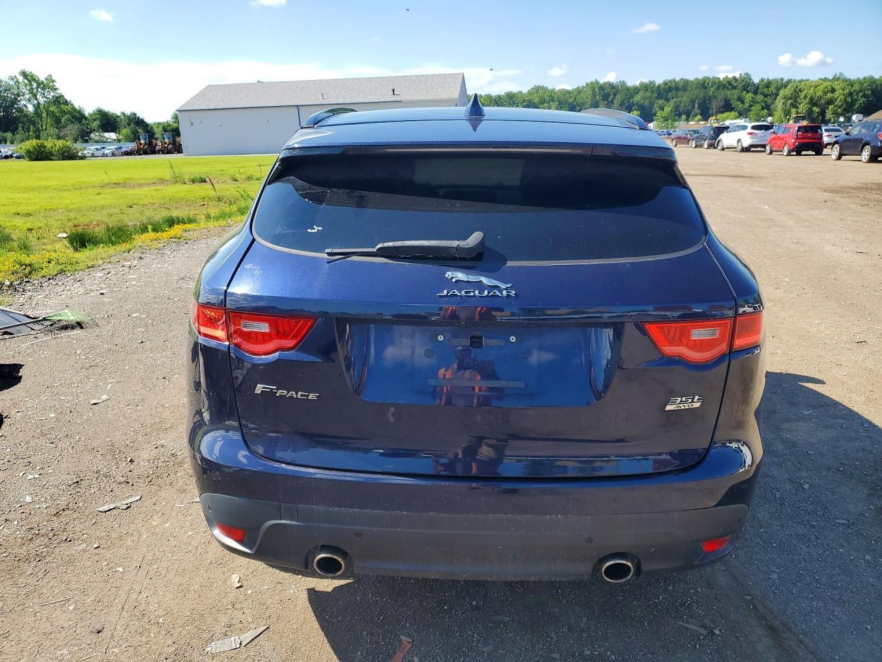 2017 JAGUAR F-PACE PREMIUM — Фото 6 из 13