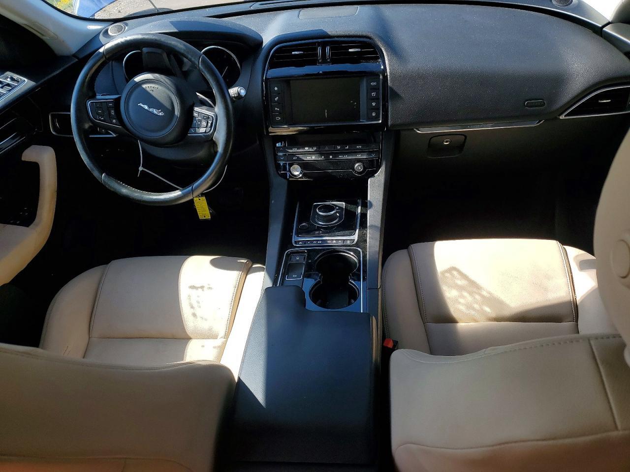 2017 JAGUAR F-PACE PREMIUM — Фото 8 из 13