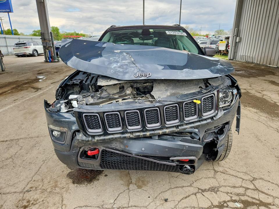 2017 JEEP COMPASS TRAILHAWK — Фото 5 из 13