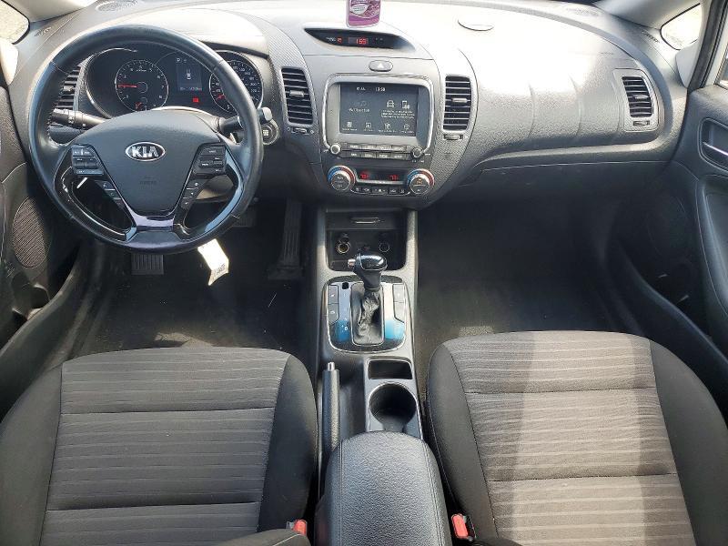 3KPFL4A81HE087147 2017 KIA FORTE photo no. 8