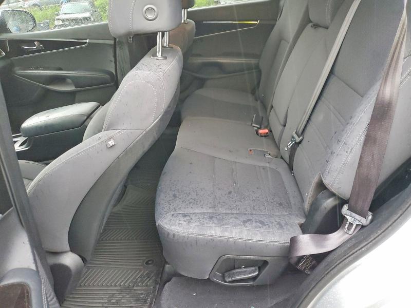 2017 KIA SORENTO LX V6 — Фото 11 из 13