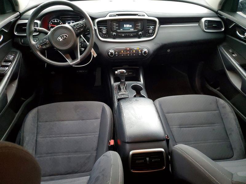 2017 KIA SORENTO LX V6 — Фото 8 из 13