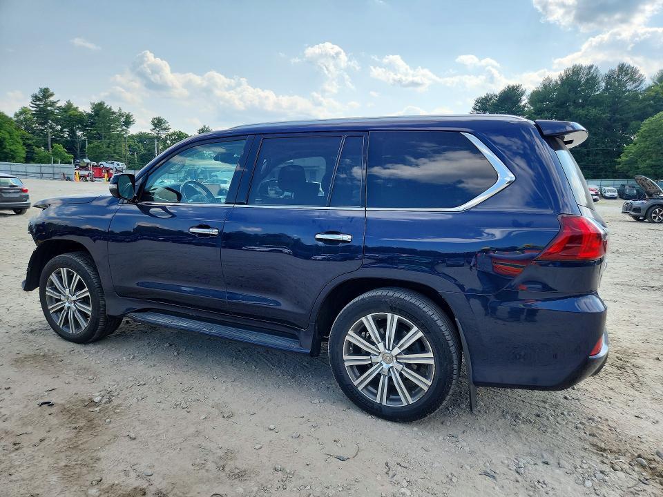 2017 LEXUS LX 570 — Фото 2 из 14