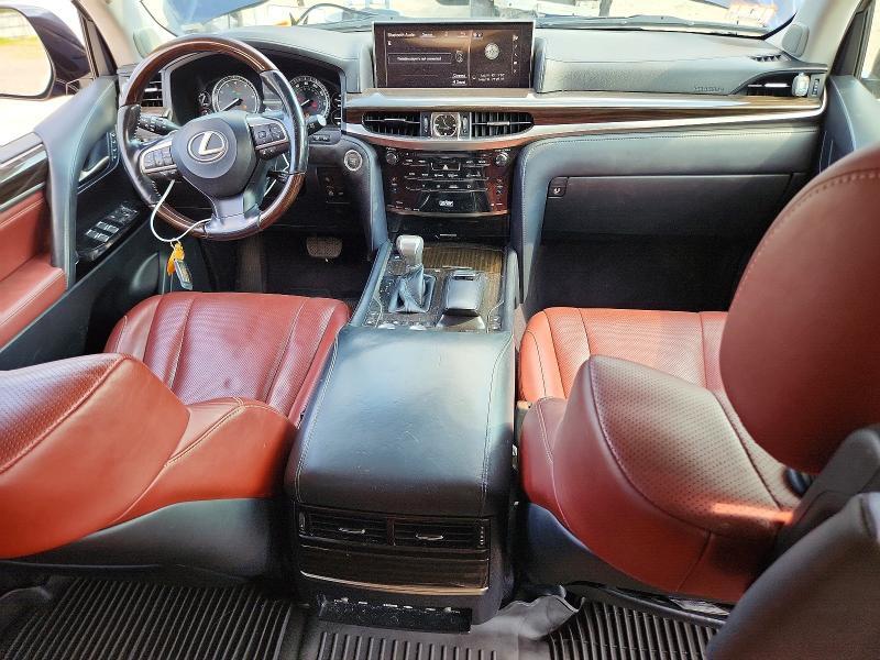 2017 LEXUS LX 570 — Фото 8 из 14