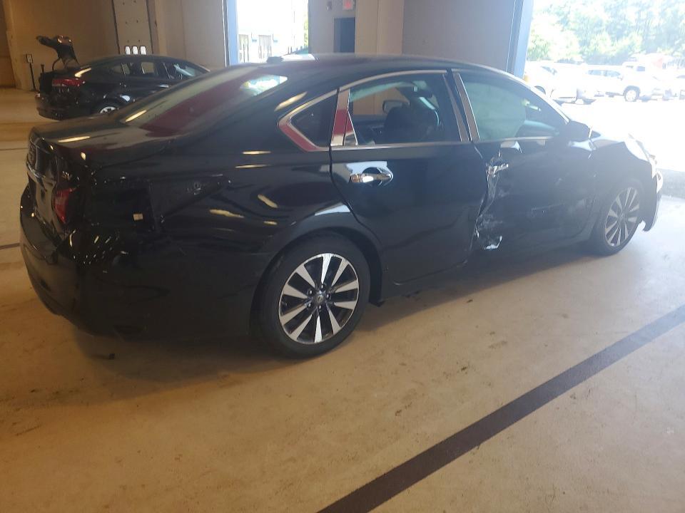2017 NISSAN ALTIMA 2.5 SV — Фото 3 из 12