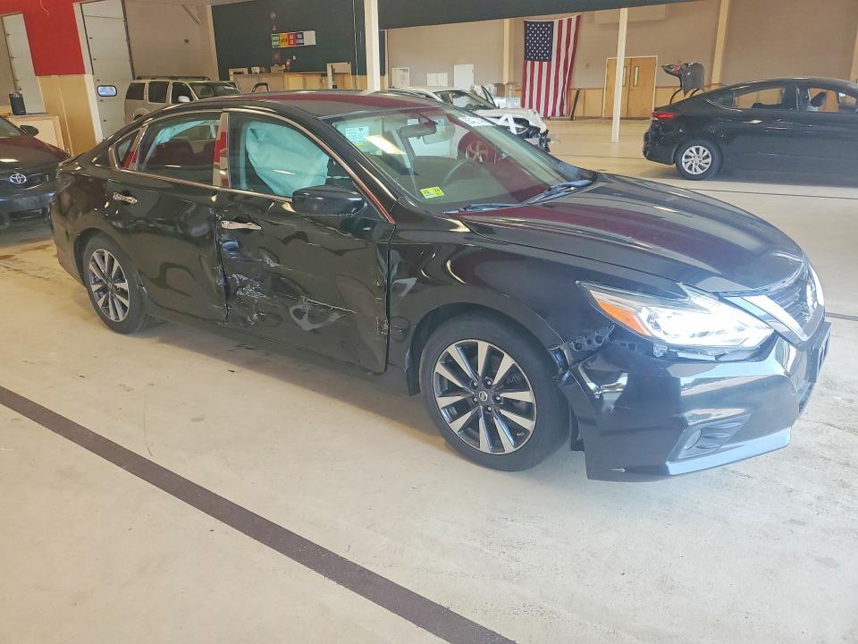 2017 NISSAN ALTIMA 2.5 SV — Фото 4 из 12