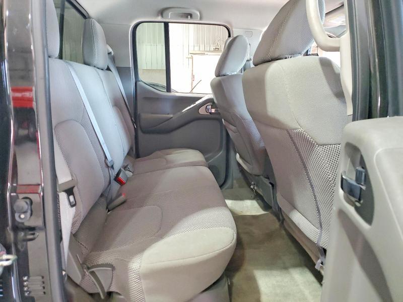 2017 NISSAN FRONTIER SV — Фото 10 из 12