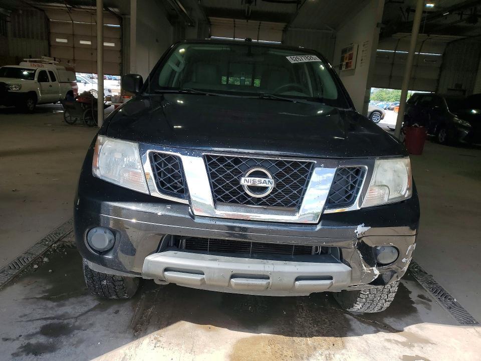 2017 NISSAN FRONTIER SV — Фото 5 из 12
