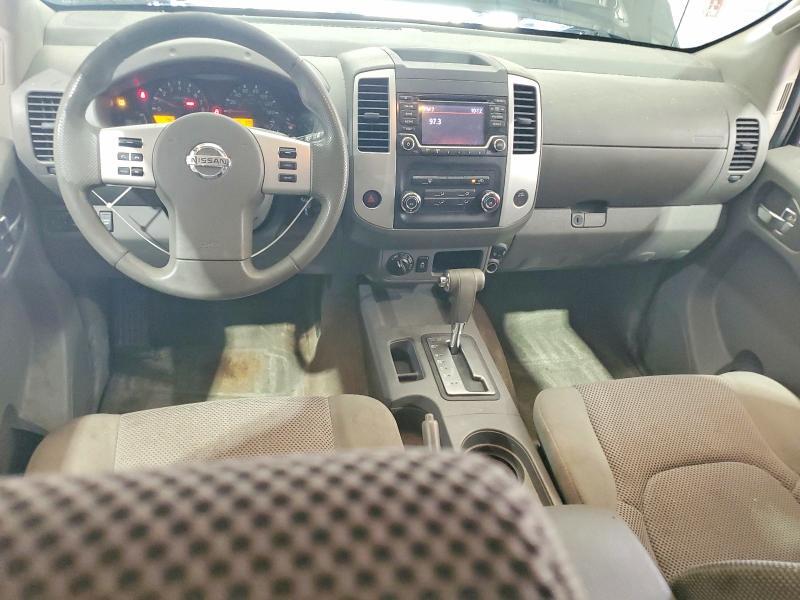 2017 NISSAN FRONTIER SV — Фото 8 из 12