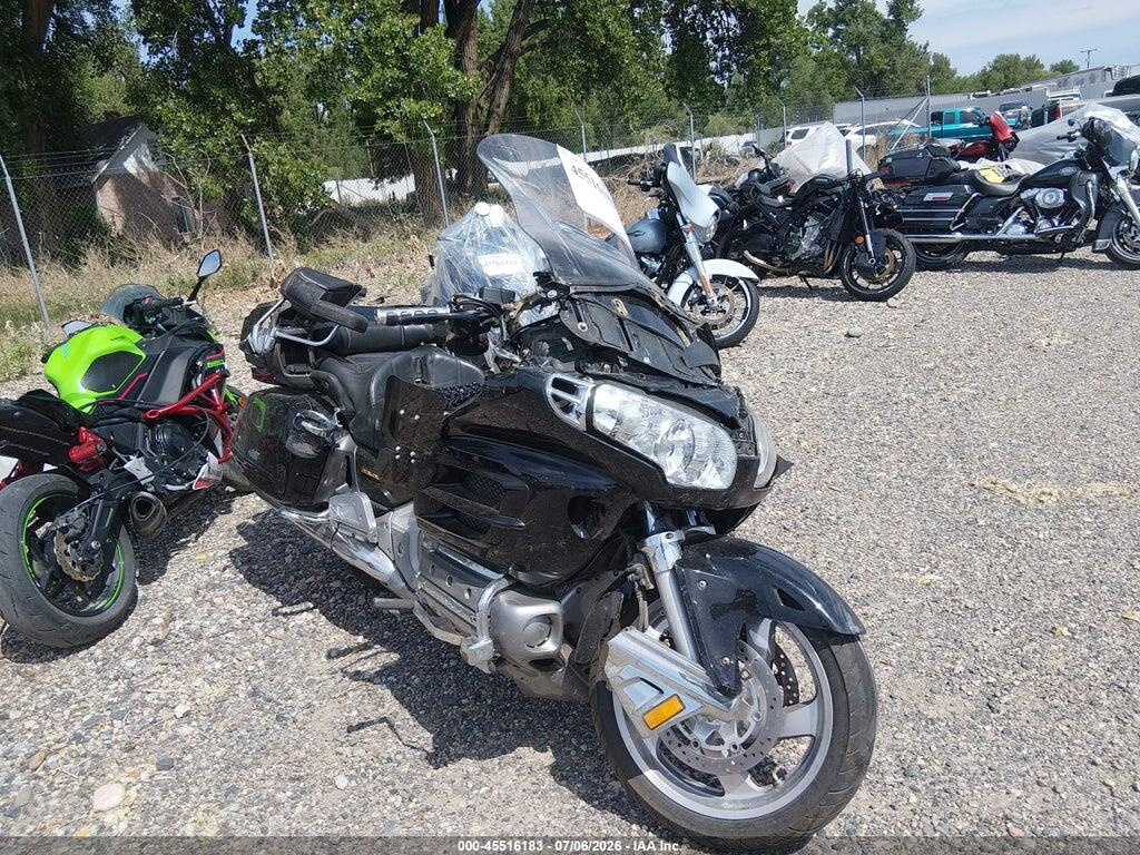 1HFSC47022A102089 2002 HONDA GL1800 photo no. 1