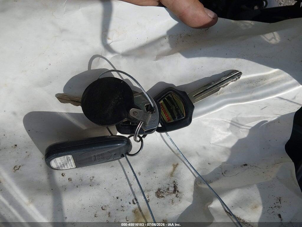 1HFSC47022A102089 2002 HONDA GL1800 photo no. 11