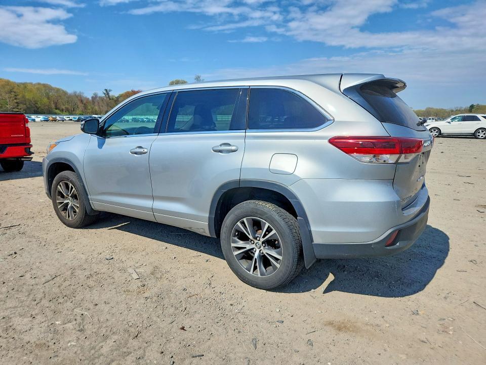 2017 TOYOTA HIGHLANDER LE — Фото 2 из 13