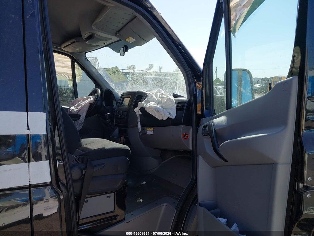 WDAPF1CD9GP262640 2016 MERCEDES-BENZ SPRINTER 3500 photo no. 5