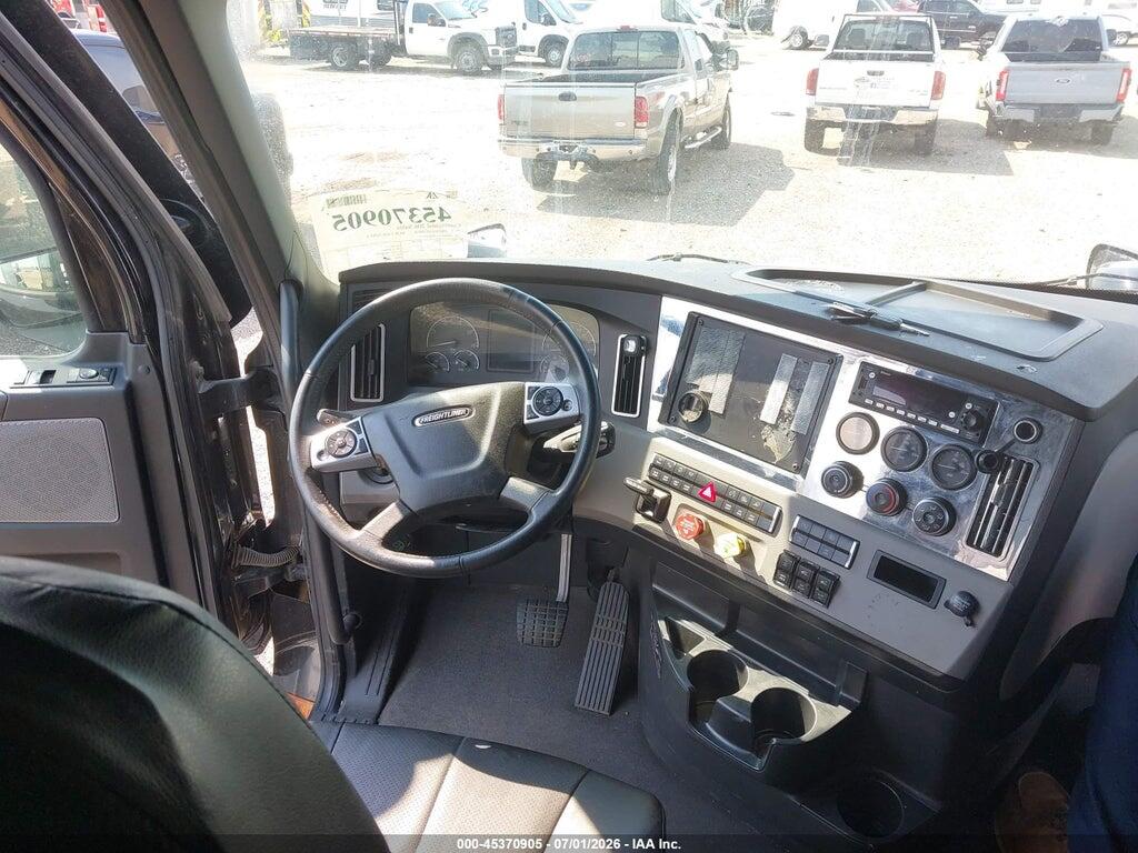 3AKJHHFG7RSUR4592 2024 FREIGHTLINER NEW CASCADIA 126 photo no. 6