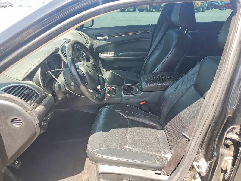 2016 CHRYSLER 300C — Фото 7 из 12