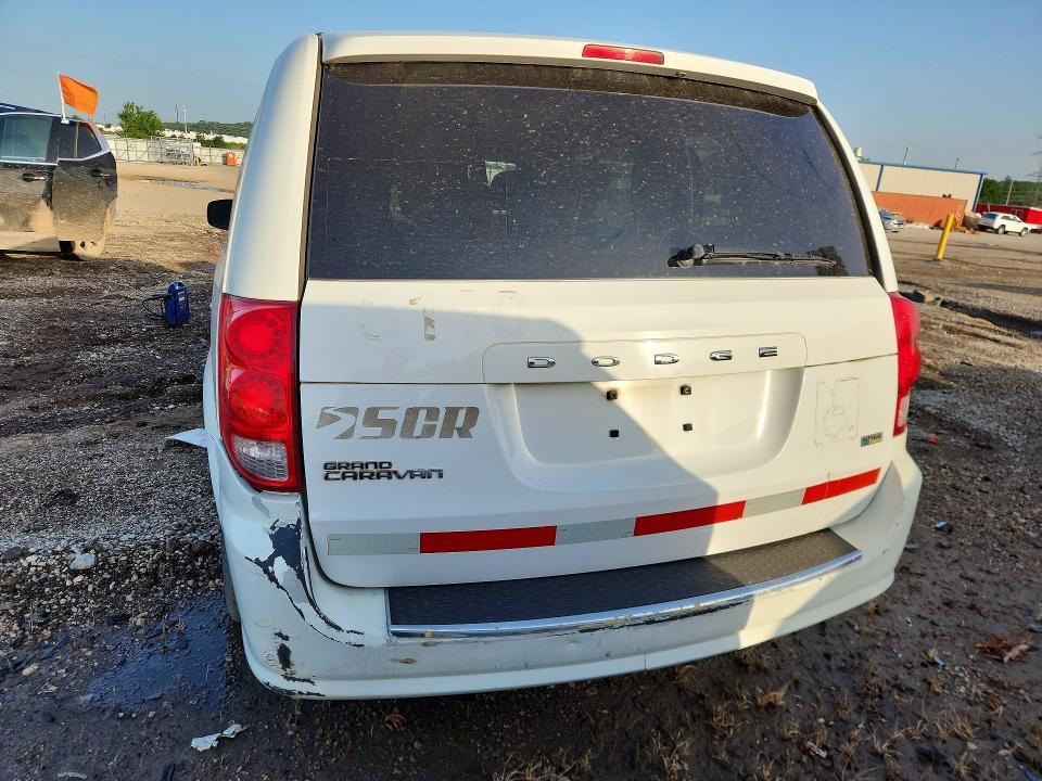 2016 DODGE GRAND CARAVAN SE — Фото 6 из 12