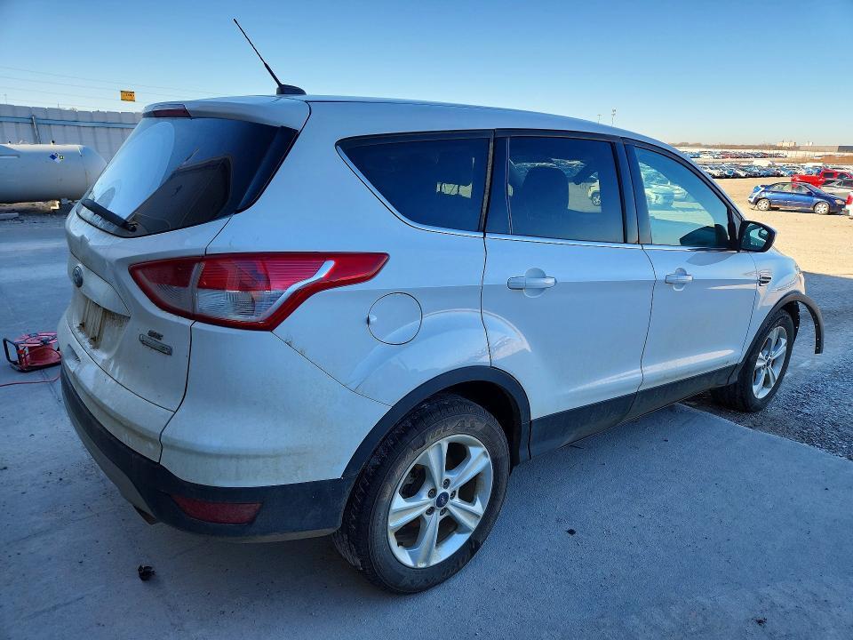 2016 FORD ESCAPE SE — Фото 3 из 14