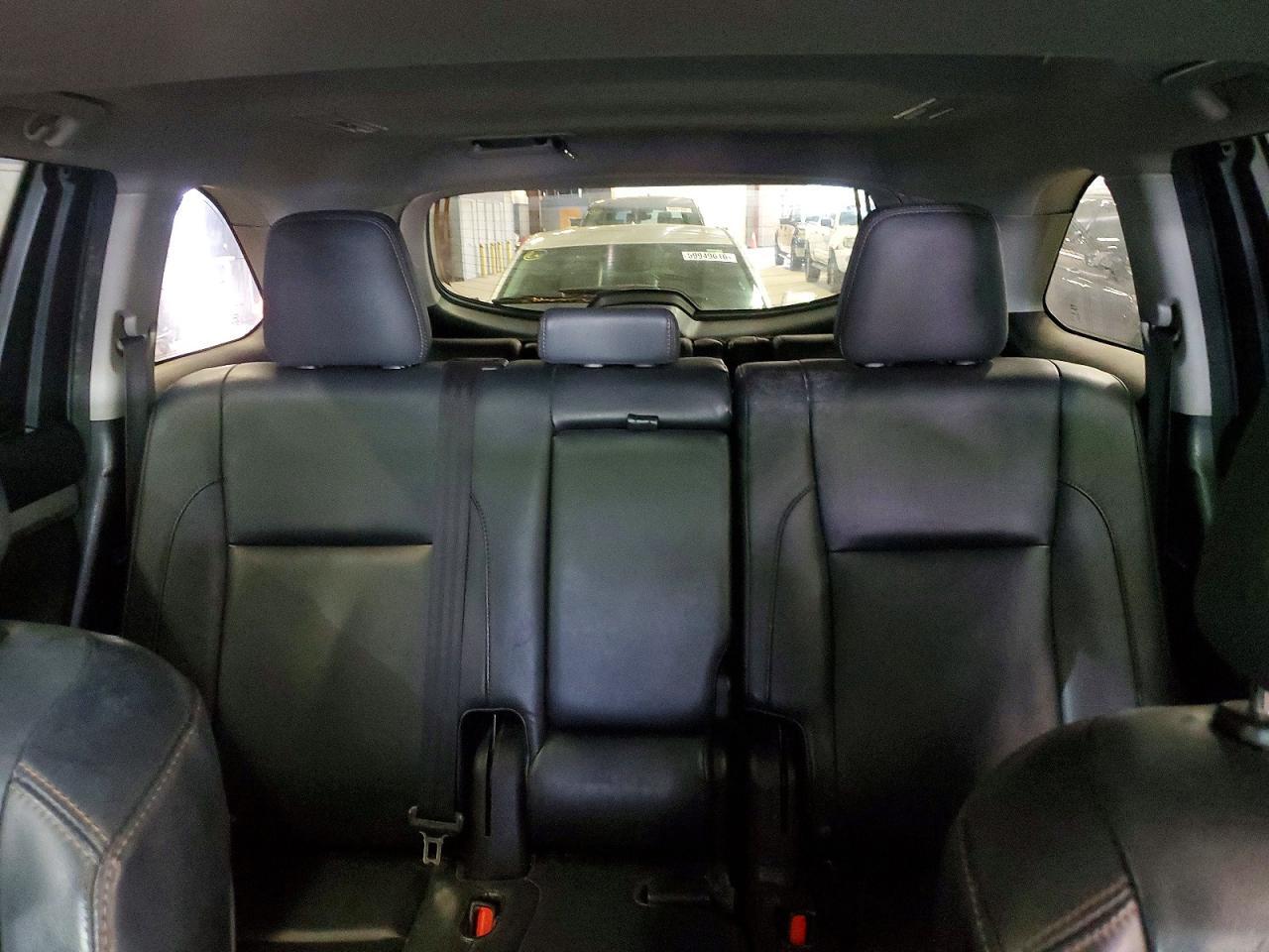 2016 TOYOTA HIGHLANDER XLE — Фото 10 из 13
