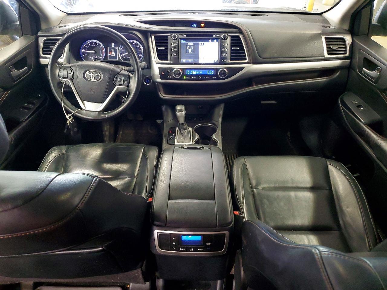 2016 TOYOTA HIGHLANDER XLE — Фото 8 из 13