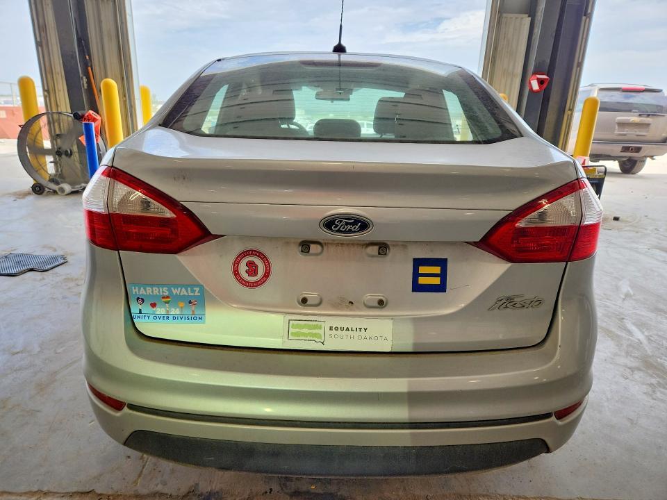 2016 FORD FIESTA S — Фото 6 из 12